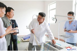 Ông Kim Jong Un thất vọng vì y tế Triều Tiên lạc hậu 