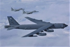 B-52 của Mỹ bay qua Biển Đông hai lần trong 10 ngày