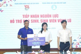 Vinamilk vượt cam kết 1.2 triệu sản phẩm cho học sinh vùng bão lũ