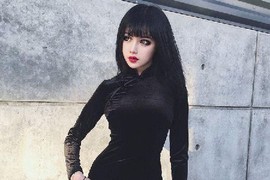 "Chết mê" vì gương mặt đẹp tựa búp bê của hot girl TQ