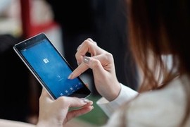 Facebook: Bổ béo thì ít, vật vã bi ai thì nhiều