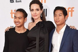 Pax Thien 13 tuổi bảnh bao chững chạc bên mẹ Angelina Jolie