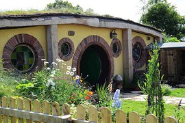 Ngất ngây trước ngôi nhà Hobbit ngoài đời thực