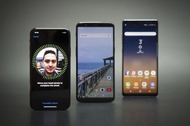 iPhone X, Galaxy Note 8 hay OnePlus 5T mở khóa khuôn mặt chuẩn nhất?