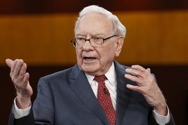 Hết "trung thành" điện thoại 20 USD, Warren Buffett chuyển sang iPhone