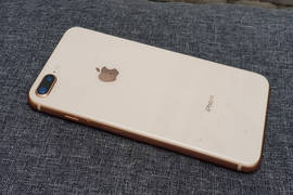 iPhone 8 Plus giảm giá 1,5 triệu đồng đầu tháng 4