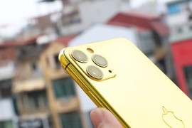 Tận thấy iPhone Pro Max mạ vàng 24K tại Việt Nam