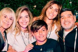 Cuộc chiến giành quyền thừa kế tài sản của Maradona