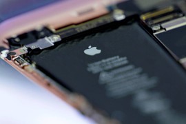 Apple tiếp tục bị kiện vì... làm chậm iPhone cũ