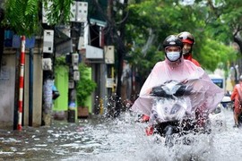 Bão tan, mưa lớn tiếp tục kéo dài