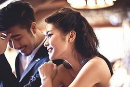 Chồng để quên điện thoại ở nhà lộ sự thật tày đình 