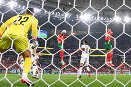 Bồ Đào Nha 0-1 Morocco: Nước mắt đã rơi trên gò má Ronaldo