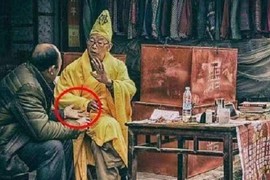 "Đàn bà ngón ngắn nhưng không thiếu cơm ăn áo mặc": Nghĩa là gì? 