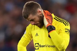 Ten Hag cần mạnh tay với De Gea như Pep từng làm với Joe Hart