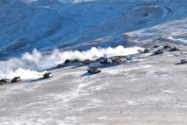 Xung đột biên giới Trung - Ấn: Ấn độ dồn một quân đoàn tới Ladakh