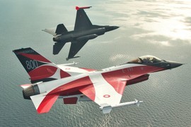 Ukraine chậm nhận tiêm kích F-16 vì... F-35 bàn giao chậm