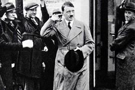 Hình ảnh ít biết về sào huyệt nơi Hitler tự sát