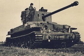 Cận cảnh "quái thú bọc sắt" TOG-2 nặng 90 tấn của Anh