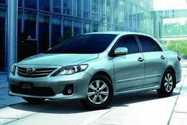 Tặng thẻ mua xăng cho khách mua xe Corolla Altis 