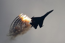 Sức mạnh tiêm kích tử thần Su-35 Nga lọt vào “mắt xanh” của Iran