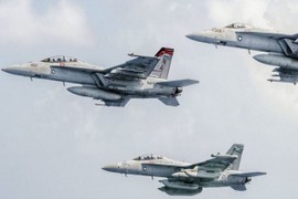 "Ong bắp cày" F/A-18 lên chuẩn Super Hornet SLM: Hổ mọc thêm cánh! 