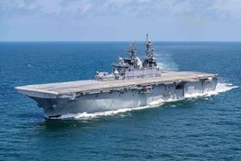 Mỹ sắp nhập biên siêu tàu đổ bộ "dành riêng cho F-35B" USS Tripoli