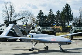 Sự thật UAV Bayraktar TB2 Ukraine "xuyên thủng" phòng không Nga tại Crimea