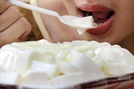 Gelatin chè khúc bạch ngon lắm... độc hại nhiều 