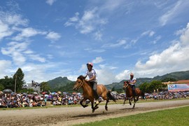 Sau ánh hào quang, kỵ sĩ tranh nhau... bốc bác