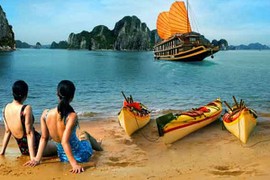 Đi du lịch, nên mang chanh để phòng ngộ độc thức ăn