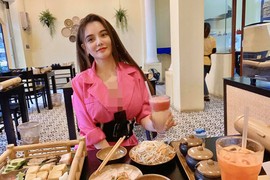 Diện mốt “bung toang”, hotgirl “chịu hở nhất Việt Nam” bị chê phản cảm