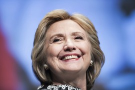 Chuyên gia tiết lộ bí quyết trang điểm cho bà Hillary Clinton