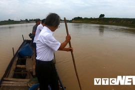 Lặn xuống sông Chu tìm ngôi mộ cổ khổng lồ nghi của vợ vua Lê Lợi