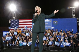 Họp kín ở Nevada: Bà Clinton thắng sít sao TNS Sanders