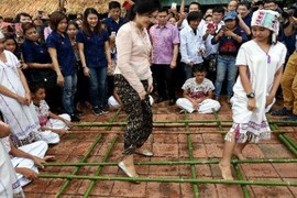 Cựu Thủ tướng Thái xinh đẹp Yingluck tung “vũ khí” đặc biệt