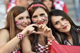 Chùm ảnh những nữ cổ động viên xinh đẹp mùa EURO 2016