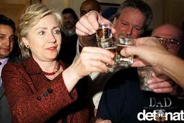 Những bức ảnh mà bà Hillary Clinton muốn xóa nhất 