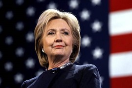 Sát ngày bầu cử Mỹ, bà Clinton dẫn trước ông Trump 5 điểm