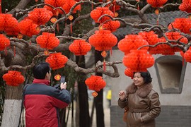 Người dân Trung Quốc làm gì trong 14 ngày đầu Năm mới?