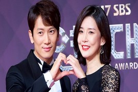 Vợ chồng nổi tiếng Ji Sung - Lee Bo Young đón con trai thứ hai