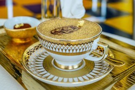 Cappuccino phủ bột vàng và 7 món ăn xa hoa ở Dubai