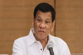 Tổng thống Duterte dọa bắn hạ người vi phạm lệnh phong tỏa chống COVID-19