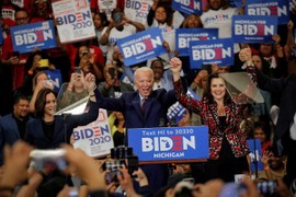 Chân dung các nữ chính khách có thể liên danh Phó Tổng thống với ông Biden