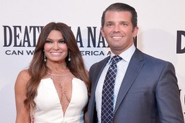 Bạn gái Donald Trump Jr. dương tính với COVID-19