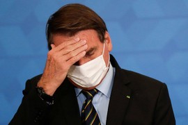 Tổng thống Brazil Jair Bolsonaro nghi bị tái mắc Covid-19