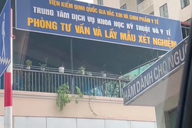 Video: Thâm nhập đường dây lấy mẫu xét nghiệm COVID-19 “chui” ở Hà Nội