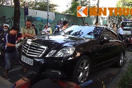 Người đàn ông đột tử khi đang lái xe Mercedes 