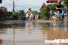 Kinh hoàng tuyến đường “đầm lầy”, bẫy người đi đường ở Hải Phòng