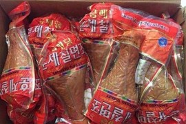 Tỏ tường đùi gà nặng 1kg đang hút các mẹ Việt