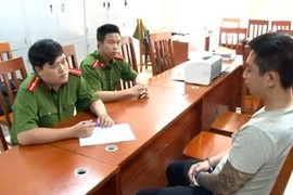 Tạm giữ hình sự 2 thanh niên đánh người nước ngoài sau va chạm xe